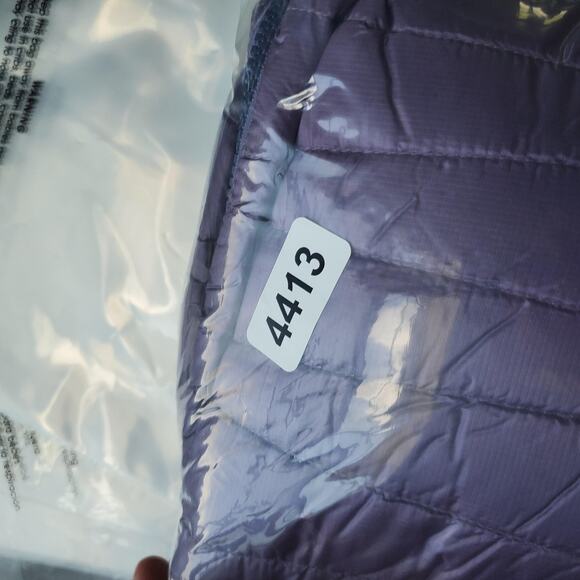 L.L.Bean Jacket Womens Medium Purple Ultralight 850 Down Hooded Puffer DownTek - Picture 13 of 13